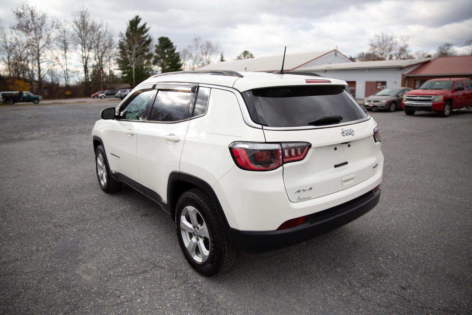 2019 Jeep Compass Latitude photo 4