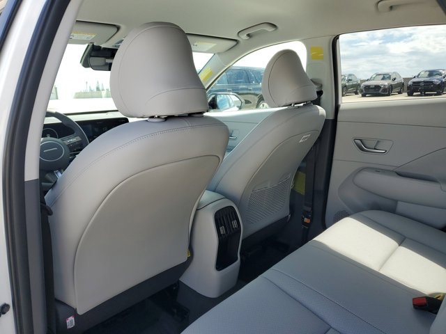 2026 Hyundai Kona SEL photo 6