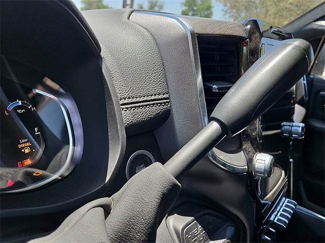 2025 Ram 2500 Laramie photo 17