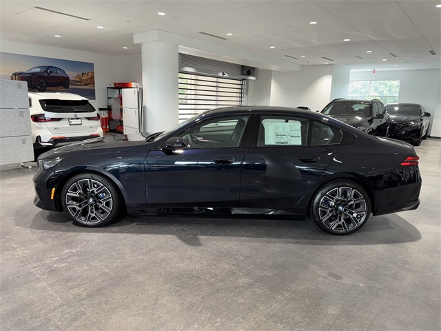 2026 Bmw 550e xDrive photo 4