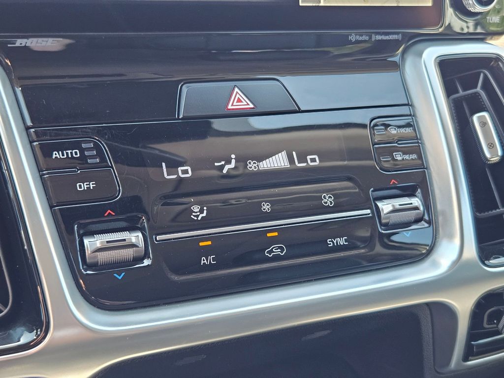 2022 Kia Sorento X-Line SX Prestige photo 12