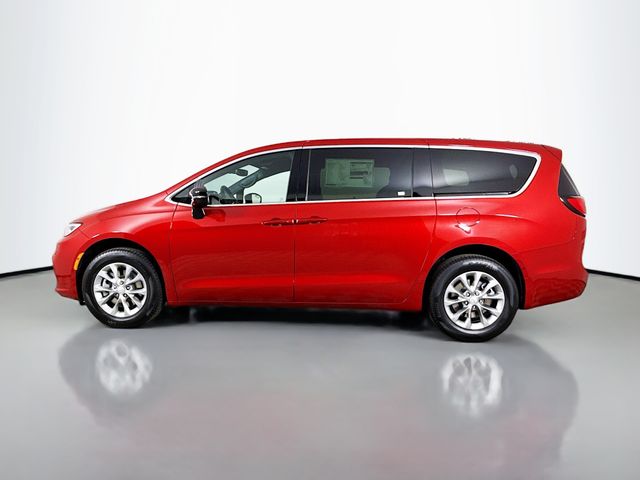 2026 Chrysler Pacifica photo 4