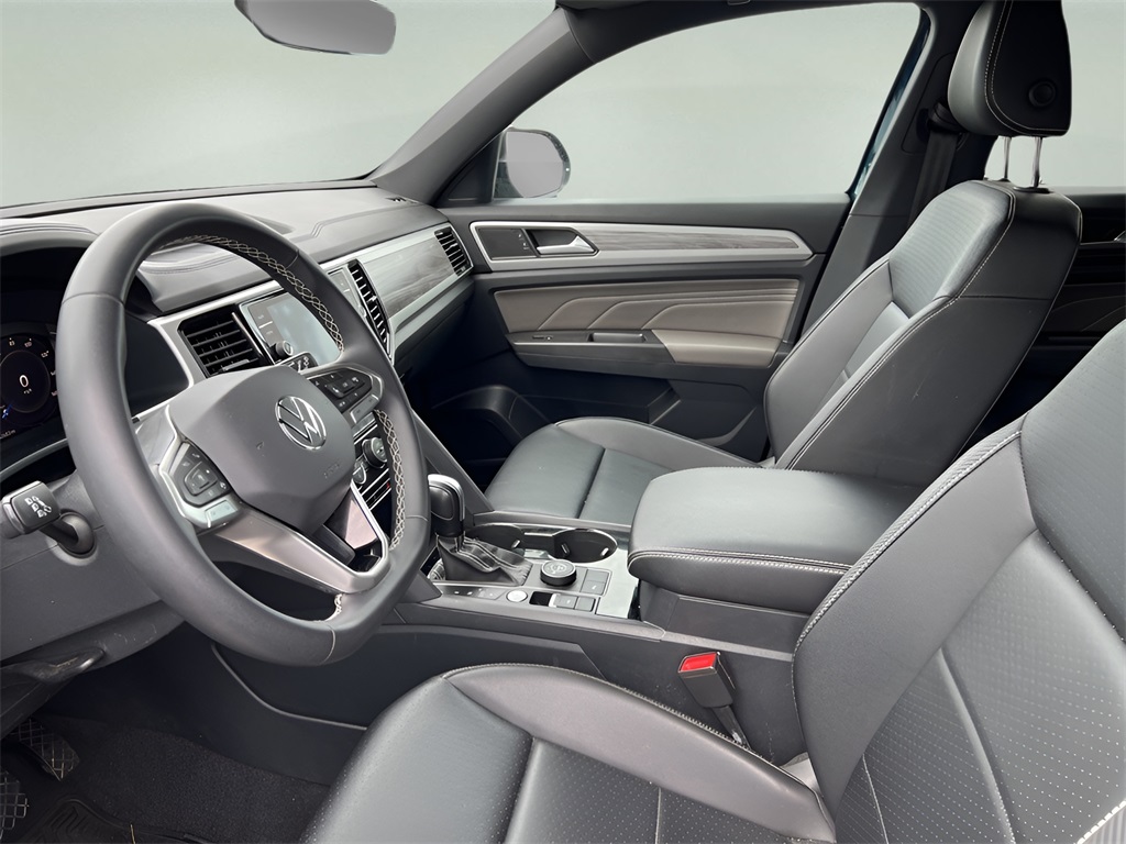2022 Volkswagen Atlas Cross Sport V6 SE Technology photo 15