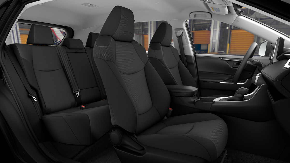 2025 Toyota RAV4 LE photo 17