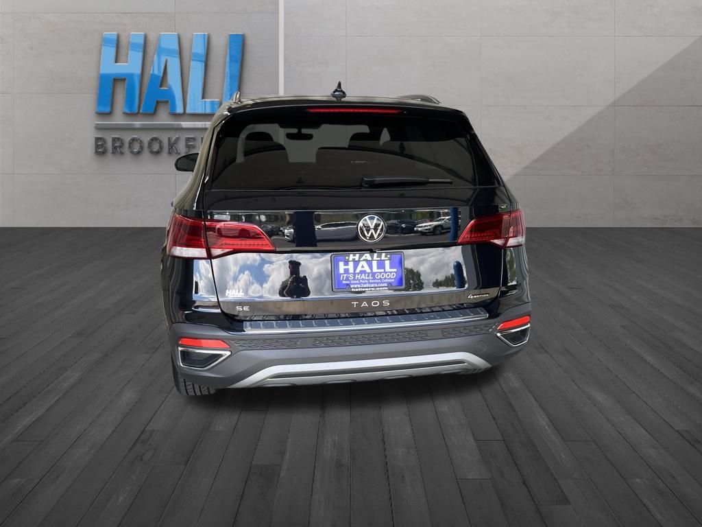 2022 Volkswagen Taos SE photo 4