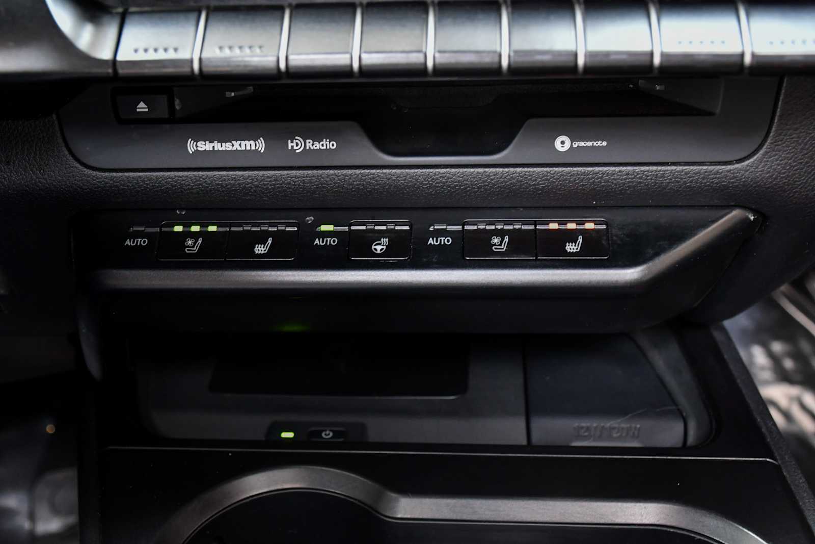 2022 Lexus UX 200 photo 19
