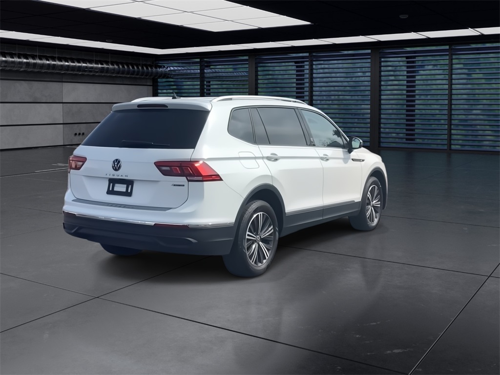 2024 Volkswagen Tiguan Wolfsburg Edition photo 8