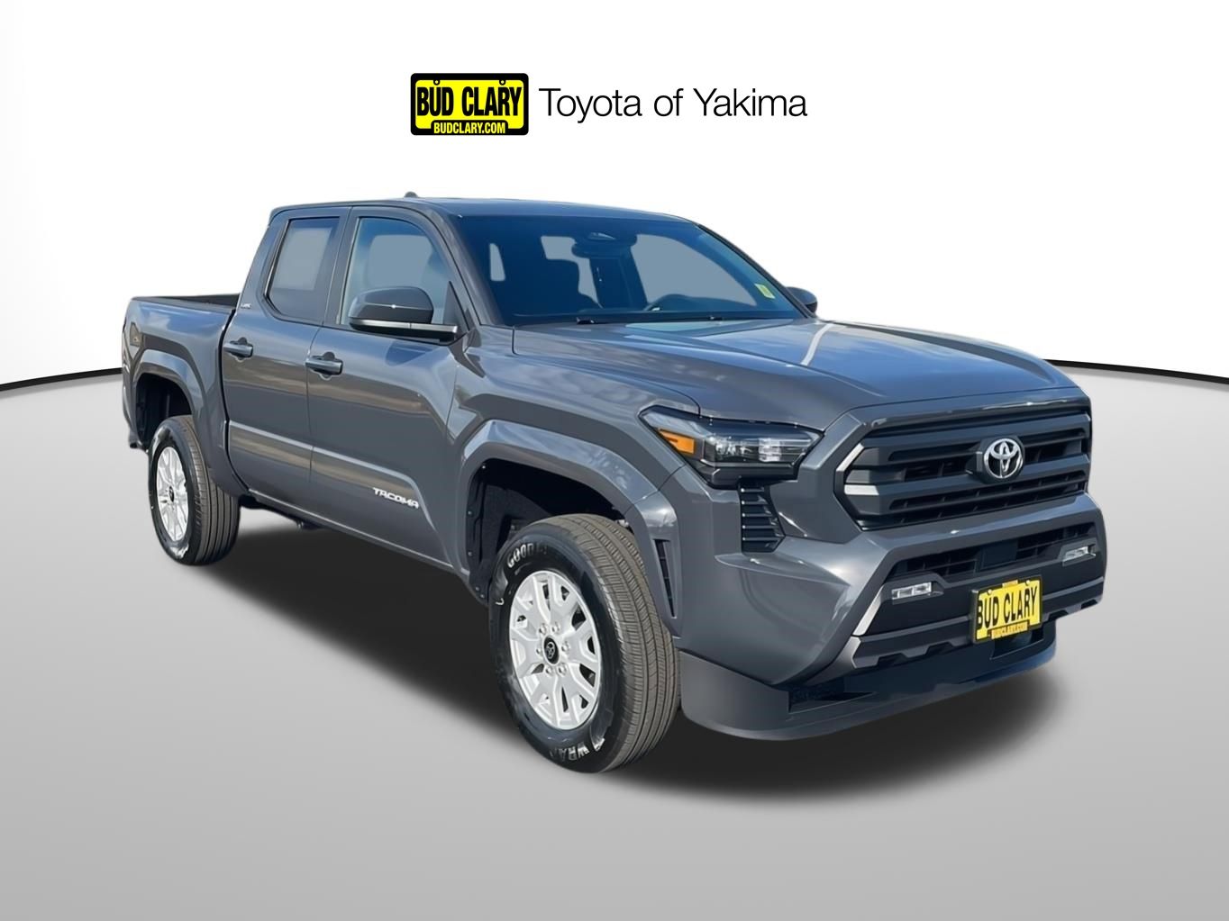 2025 Toyota Tacoma SR5's photo
