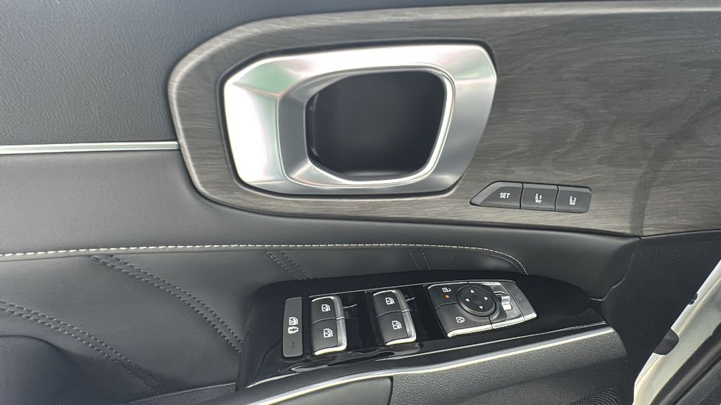 2026 Kia Sorento X-Line SX Prestige photo 21