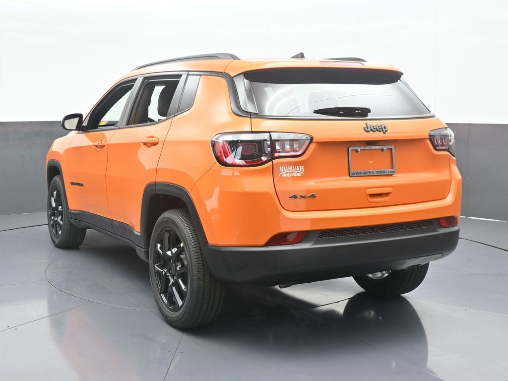 2026 Jeep Compass Latitude Altitude photo 4