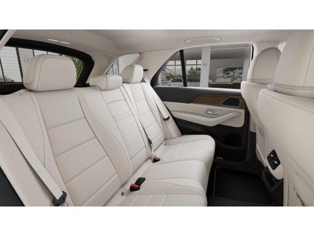 2026 Mercedes Benz GLE 450 4MATIC photo 5