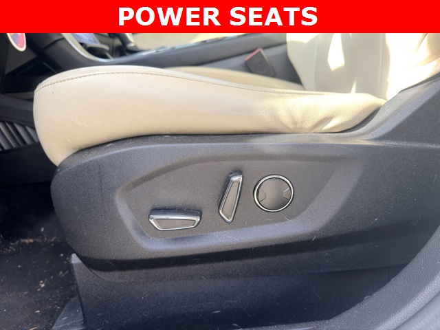 2015 Ford Edge SEL photo 4