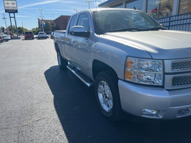 2012 Chevrolet Silverado 1500 LT photo 2