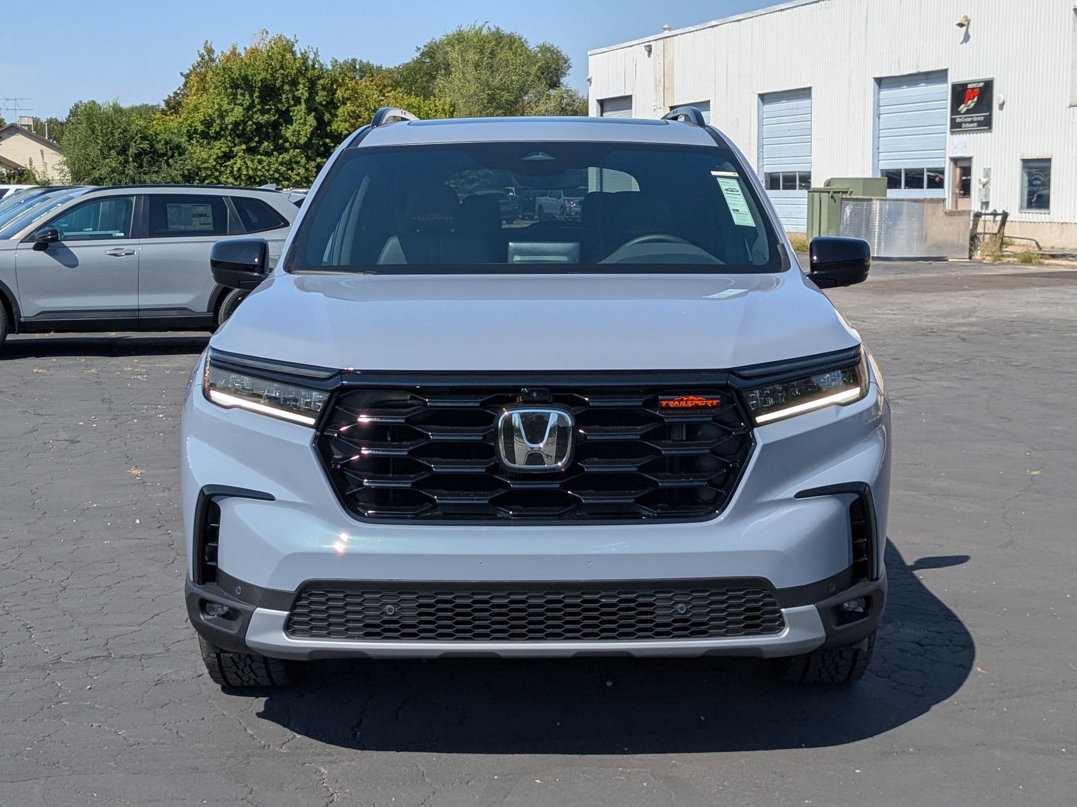 2025 Honda Pilot TrailSport photo 8