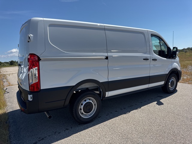 2025 Ford Transit Cargo Van photo 3