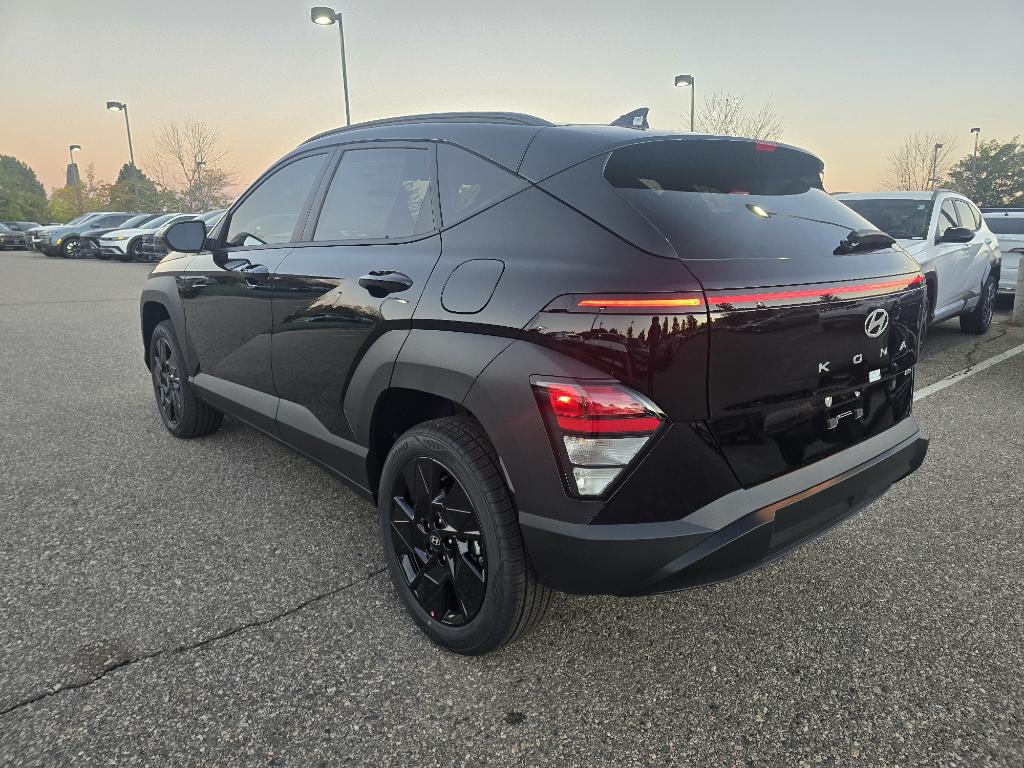 2026 Hyundai Kona SEL photo 3