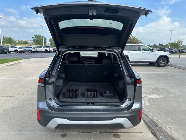 2025 Volkswagen Tiguan SE photo 23