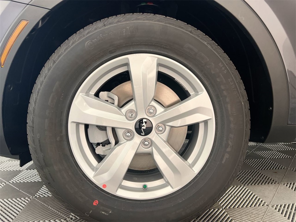 2026 Kia Sorento LX photo 11