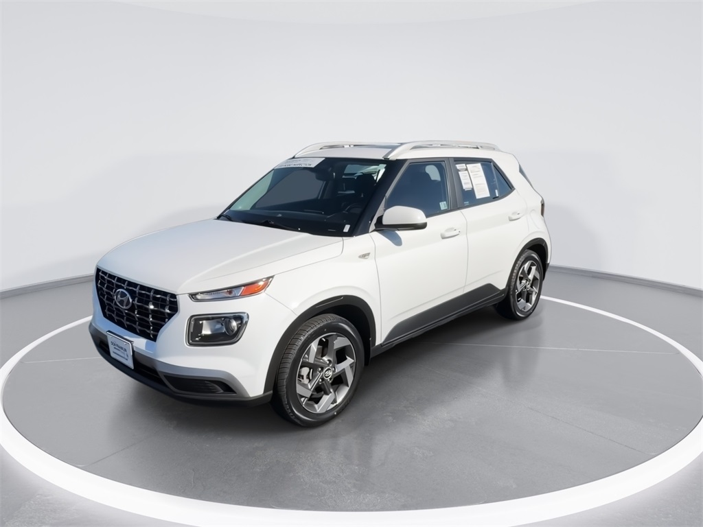 2024 Hyundai Venue SEL photo 4