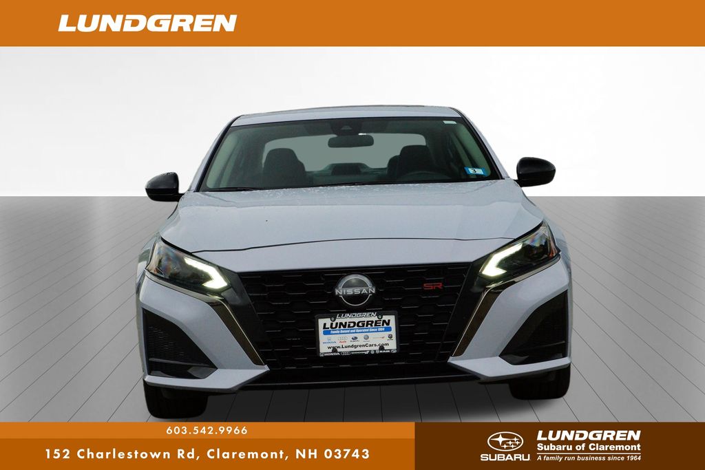 2024 Nissan Altima 2.5 SR photo 10