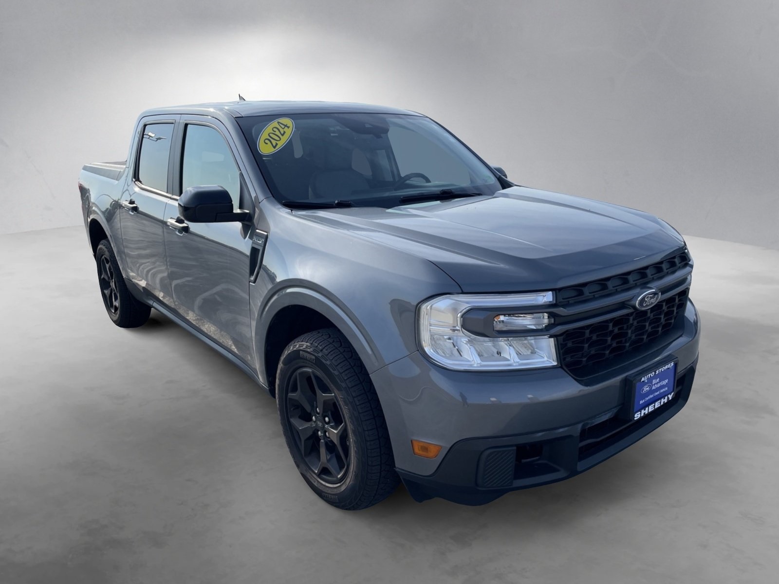 2024 Ford Maverick XLT photo 2
