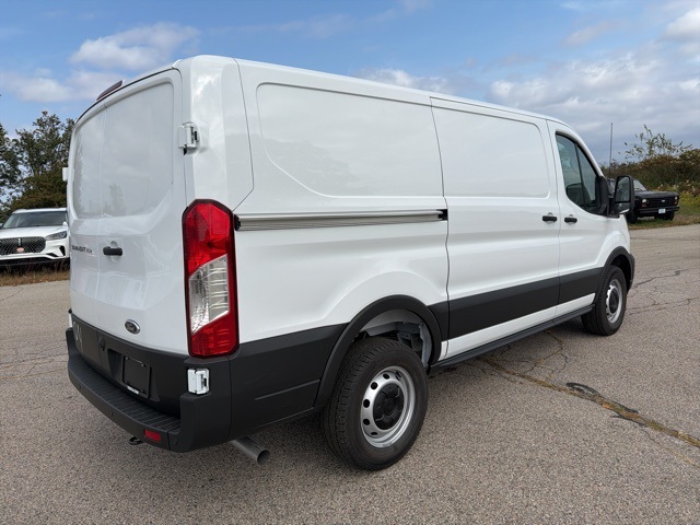 2025 Ford Transit photo 3