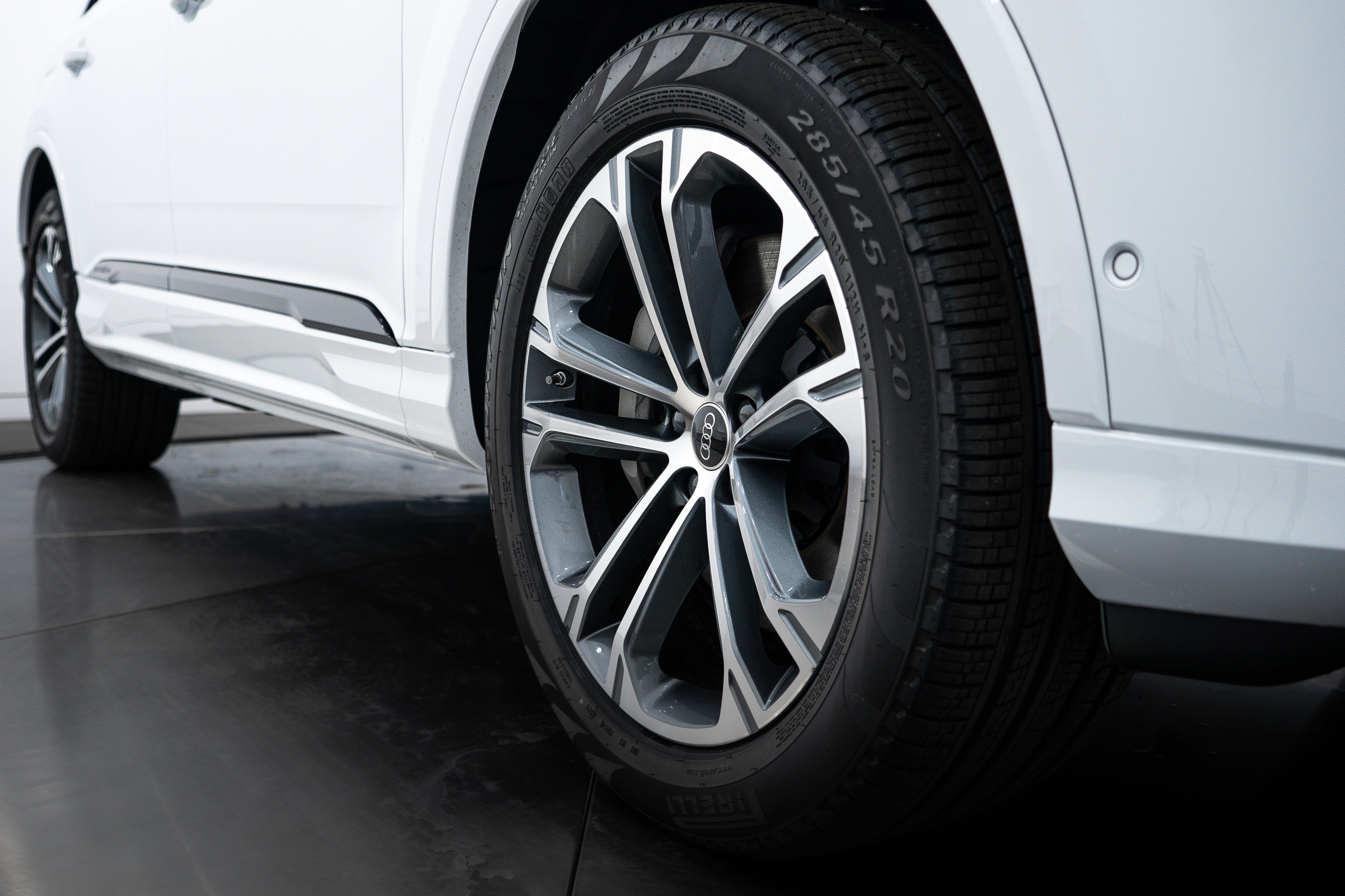 2025 Audi Q7 Premium Plus photo 9
