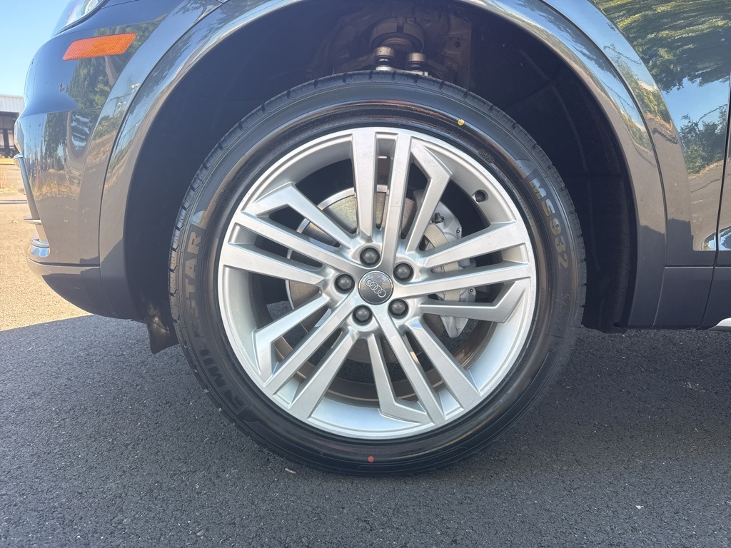 2019 Audi Q5 2.0T Premium Plus photo 8