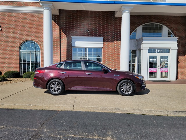 2020 Kia Optima LX photo 3