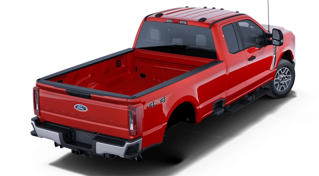 2025 Ford F-350 XLT photo 3