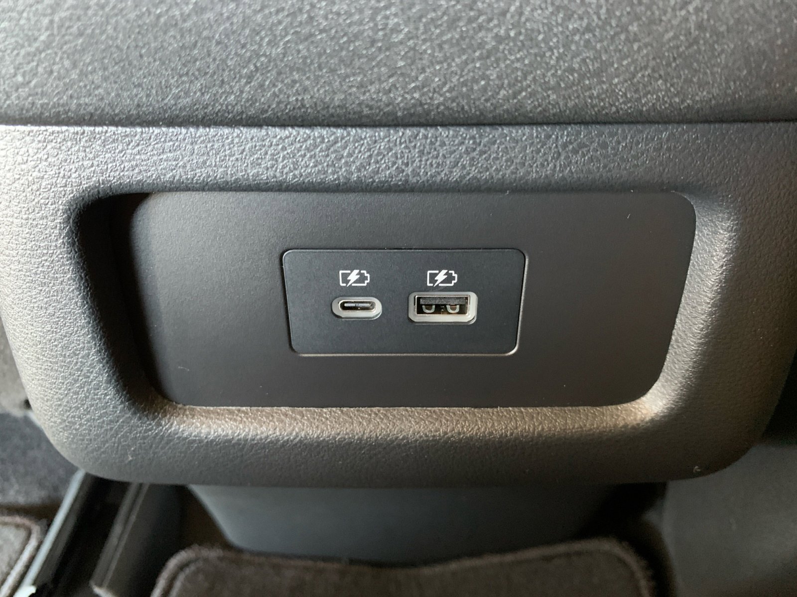 2025 Nissan Pathfinder S photo 26