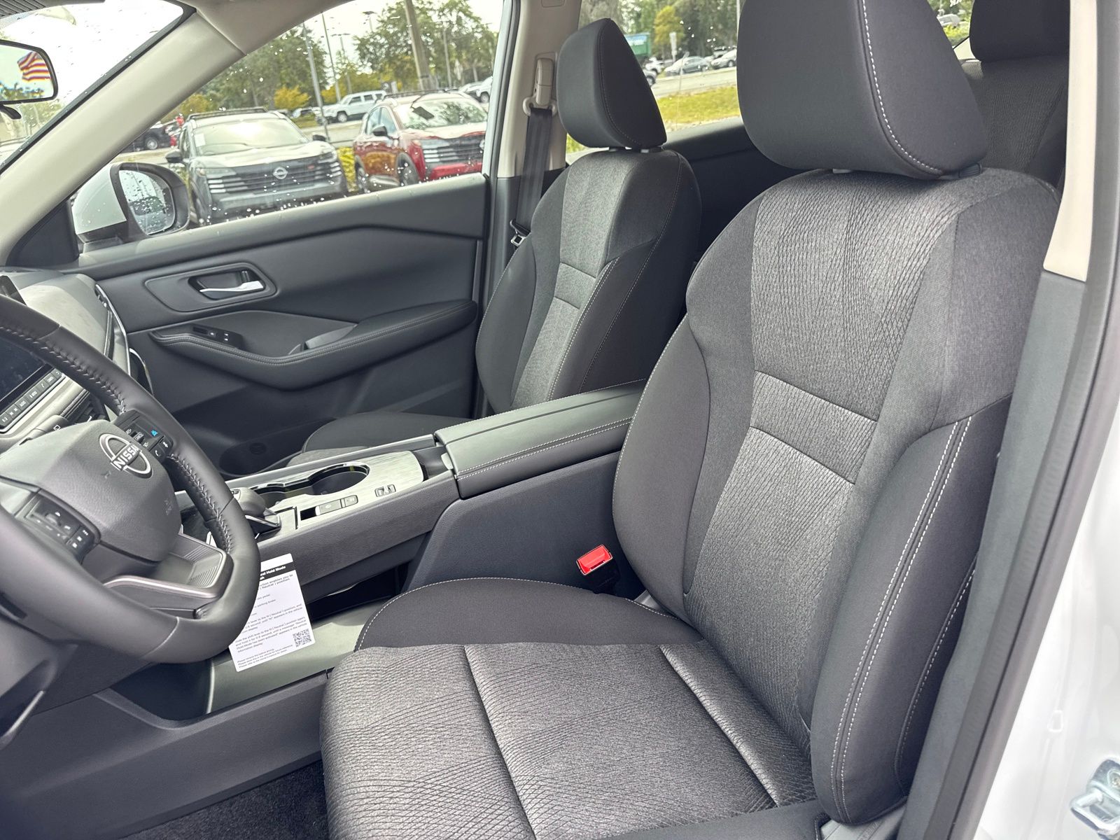 2026 Nissan Rogue SV photo 21