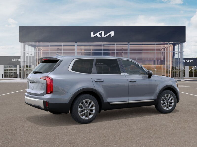 2025 Kia Telluride LX photo 3