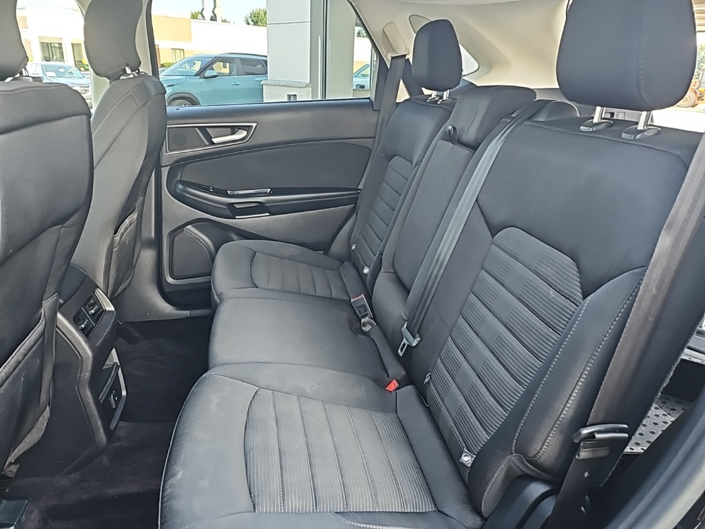 2016 Ford Edge SEL photo 22