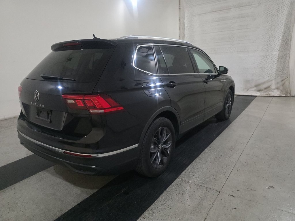 2022 Volkswagen Tiguan SE photo 2