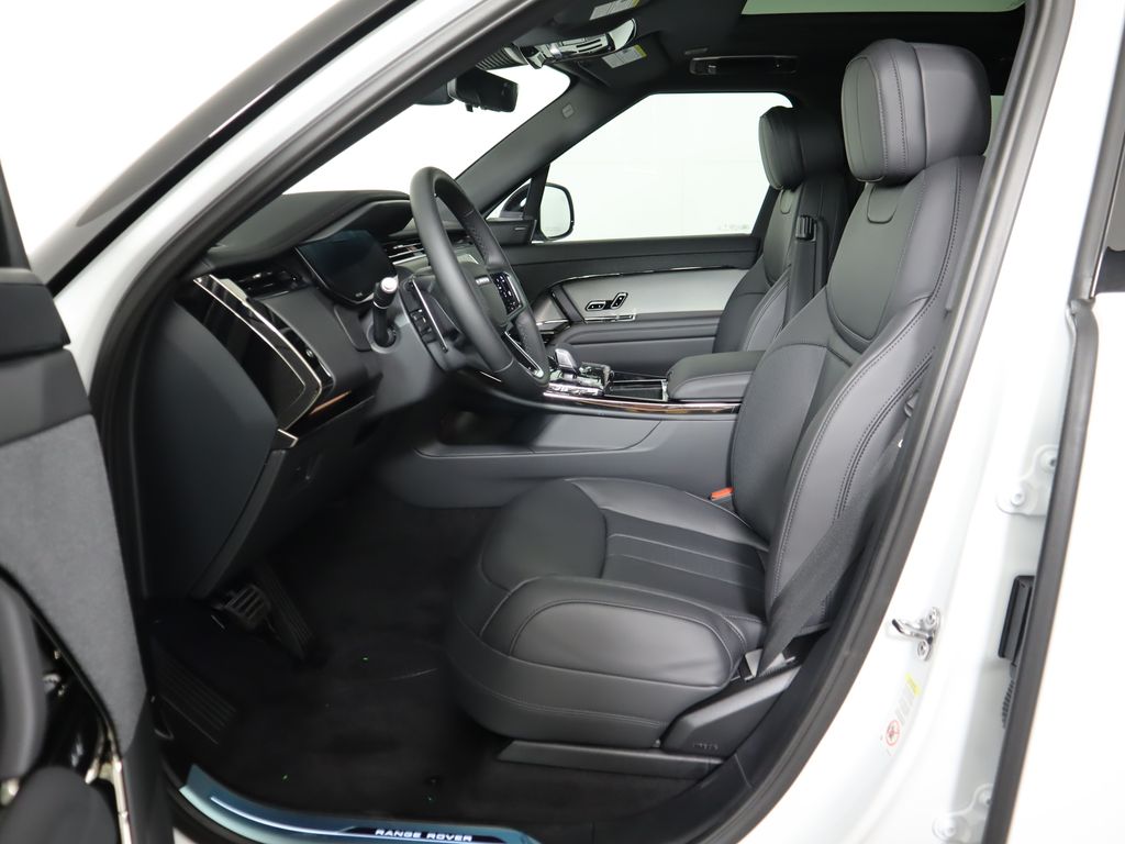 2025 Land Rover Range Rover Sport SE photo 19
