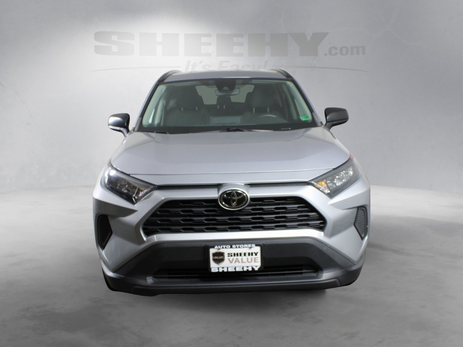 2021 Toyota RAV4 LE photo 2