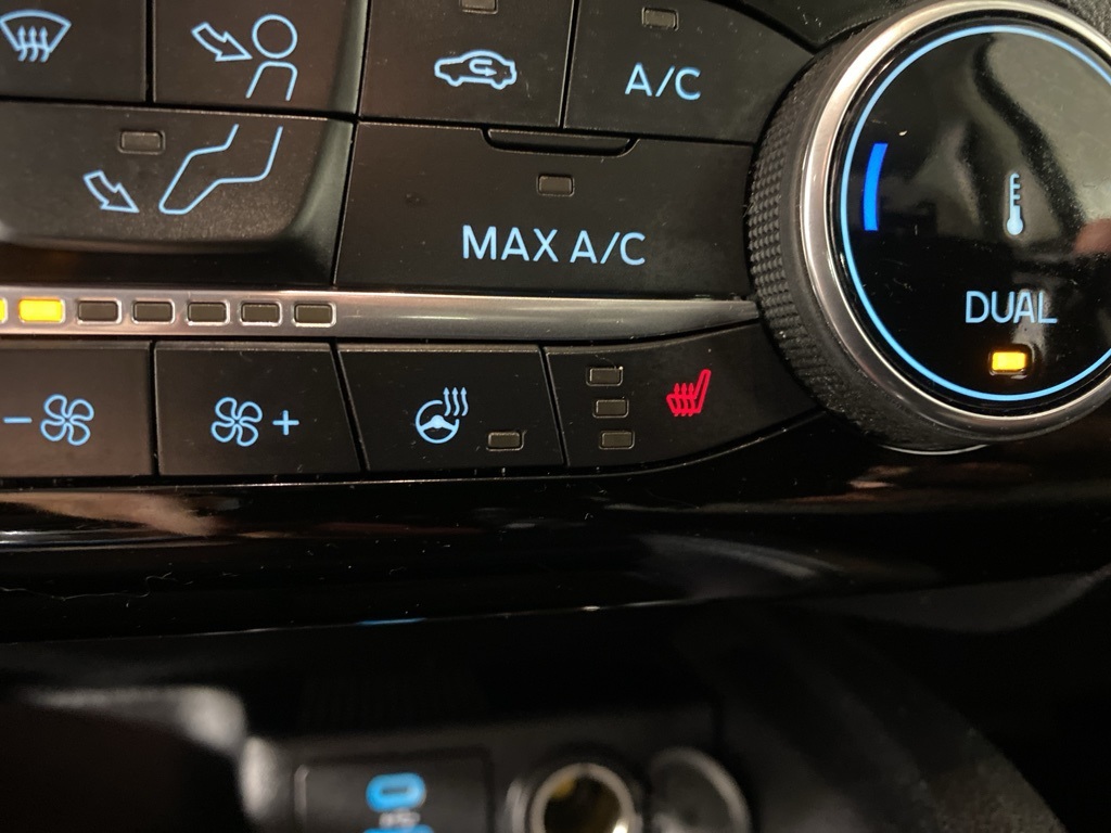 2022 Ford Escape SE photo 3
