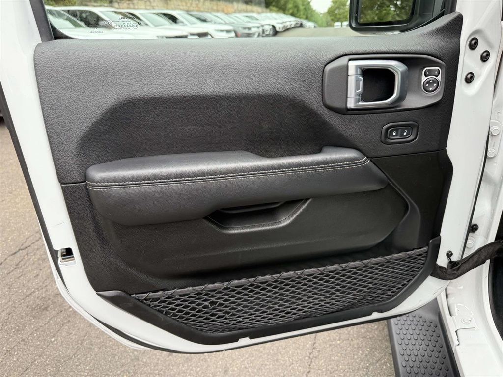 2021 Jeep Wrangler Unlimited Sahara 4xe photo 23