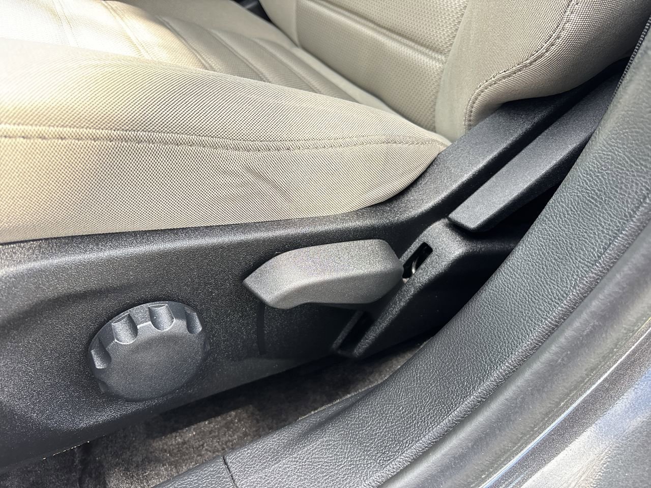 2018 Ford Fusion Hybrid S photo 19