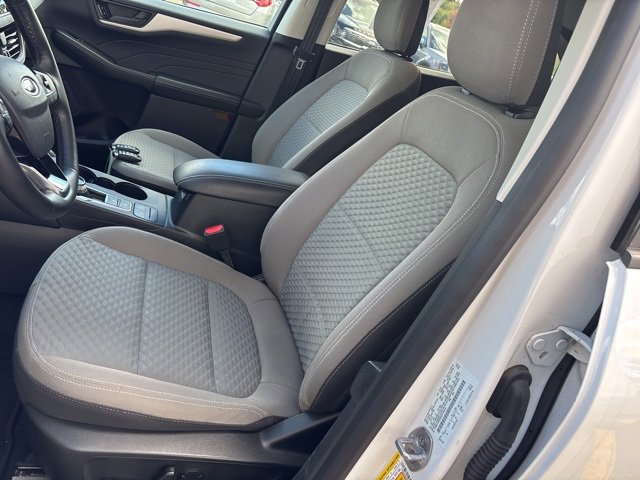 2022 Ford Escape SE photo 9