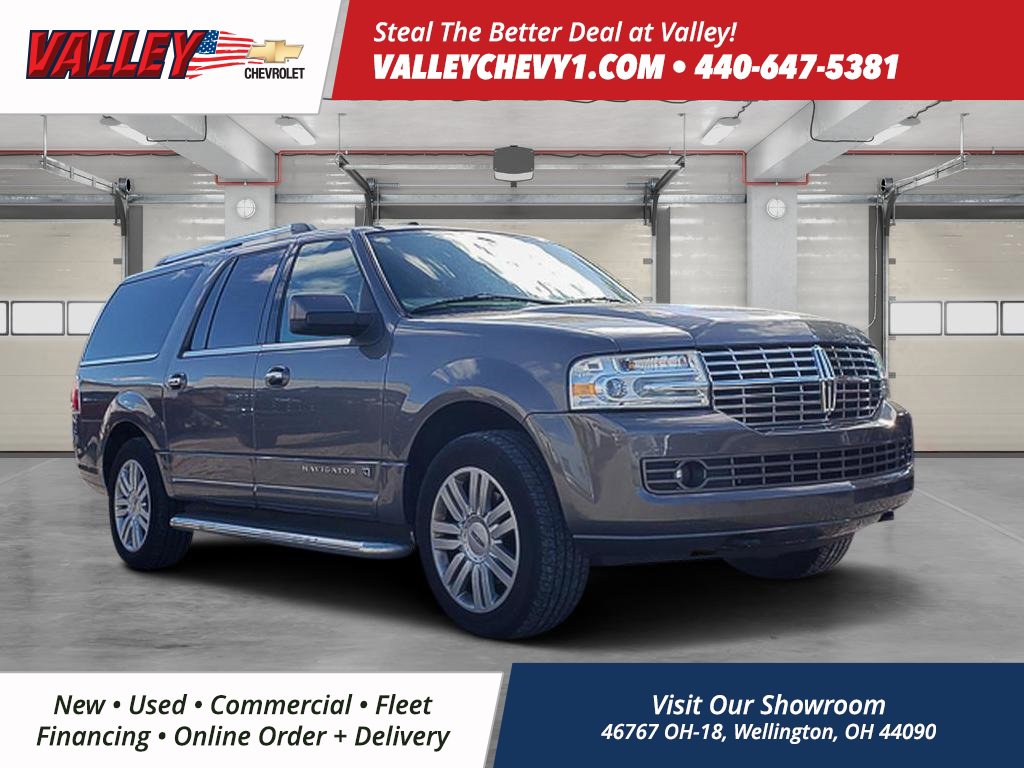2011 Lincoln Navigator Base