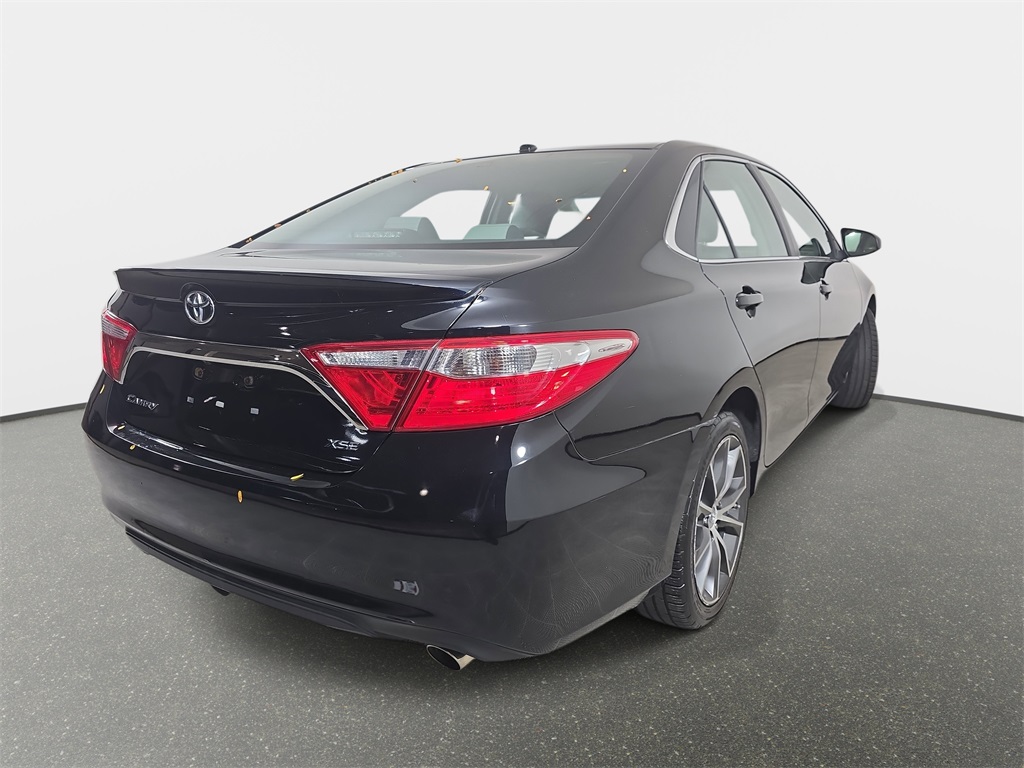 2015 Toyota Camry XSE photo 30