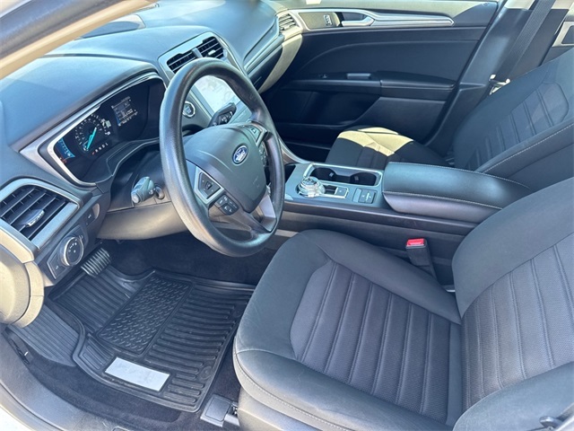 2020 Ford Fusion Hybrid SE photo 10