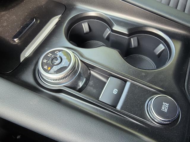 2025 Ford Explorer ST-Line photo 18