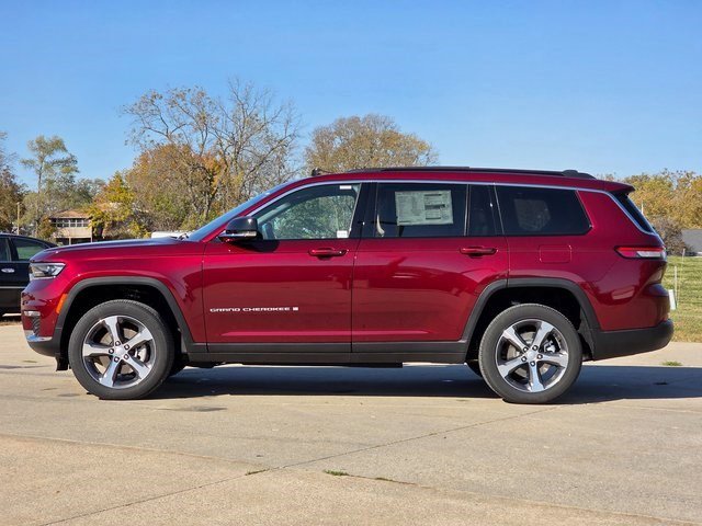 2025 Jeep Grand Cherokee Limited photo 4