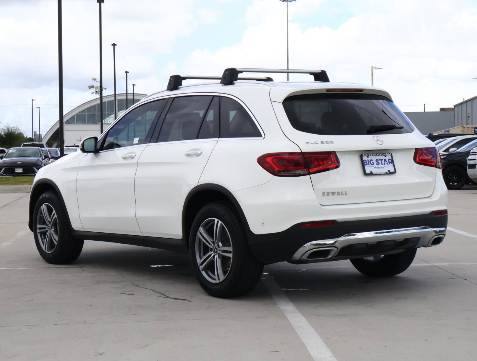 2022 Mercedes Benz GLC 300 photo 3