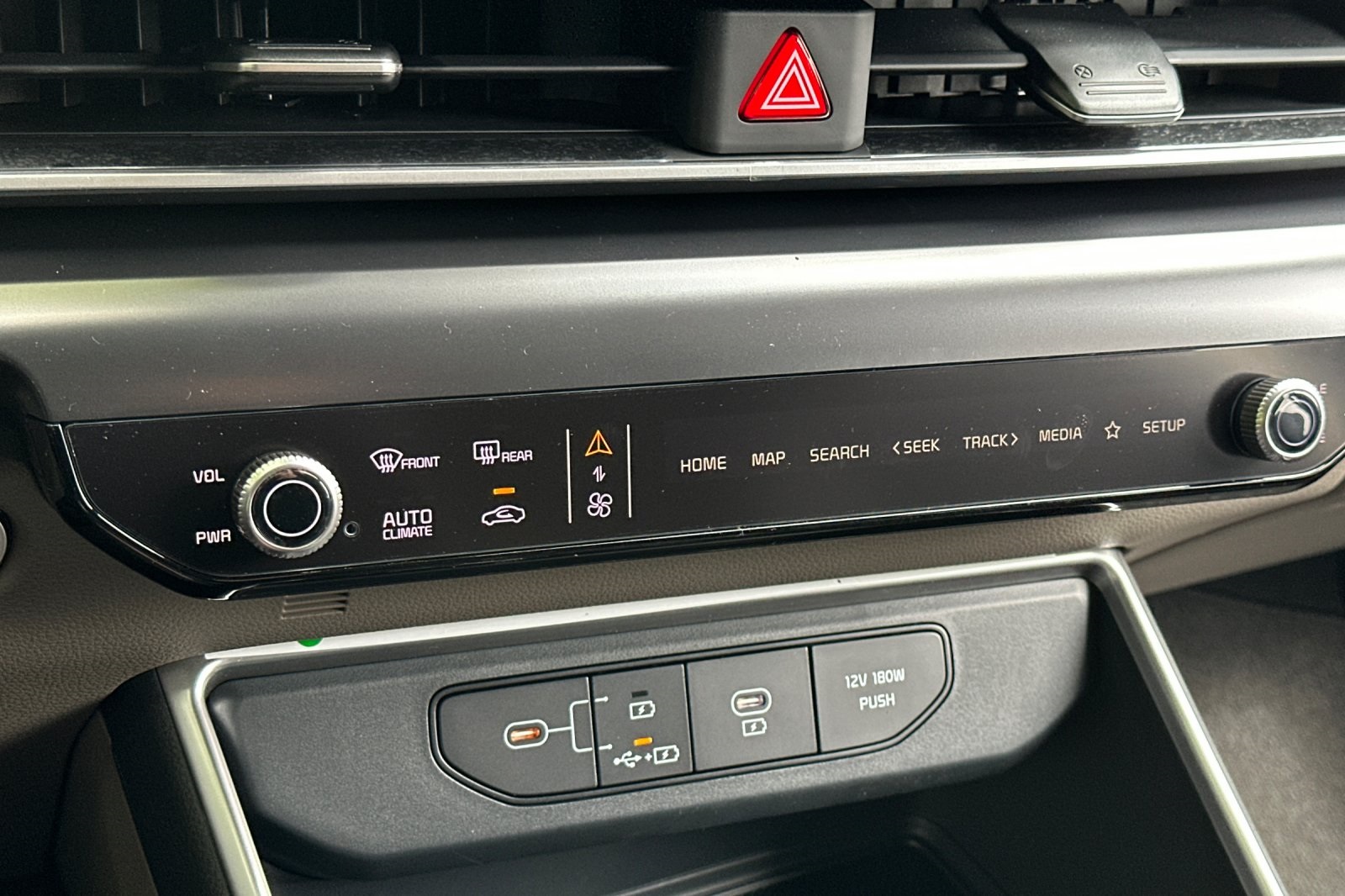 2025 Kia Carnival LXS photo 20