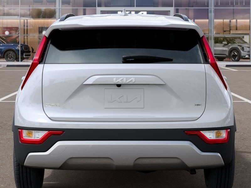 2025 Kia Niro LX photo 12