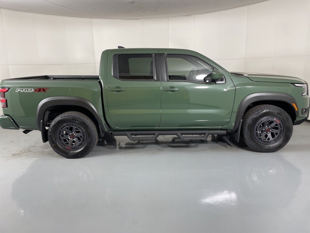 2025 Nissan Frontier Crew Cab PRO-4X photo 7